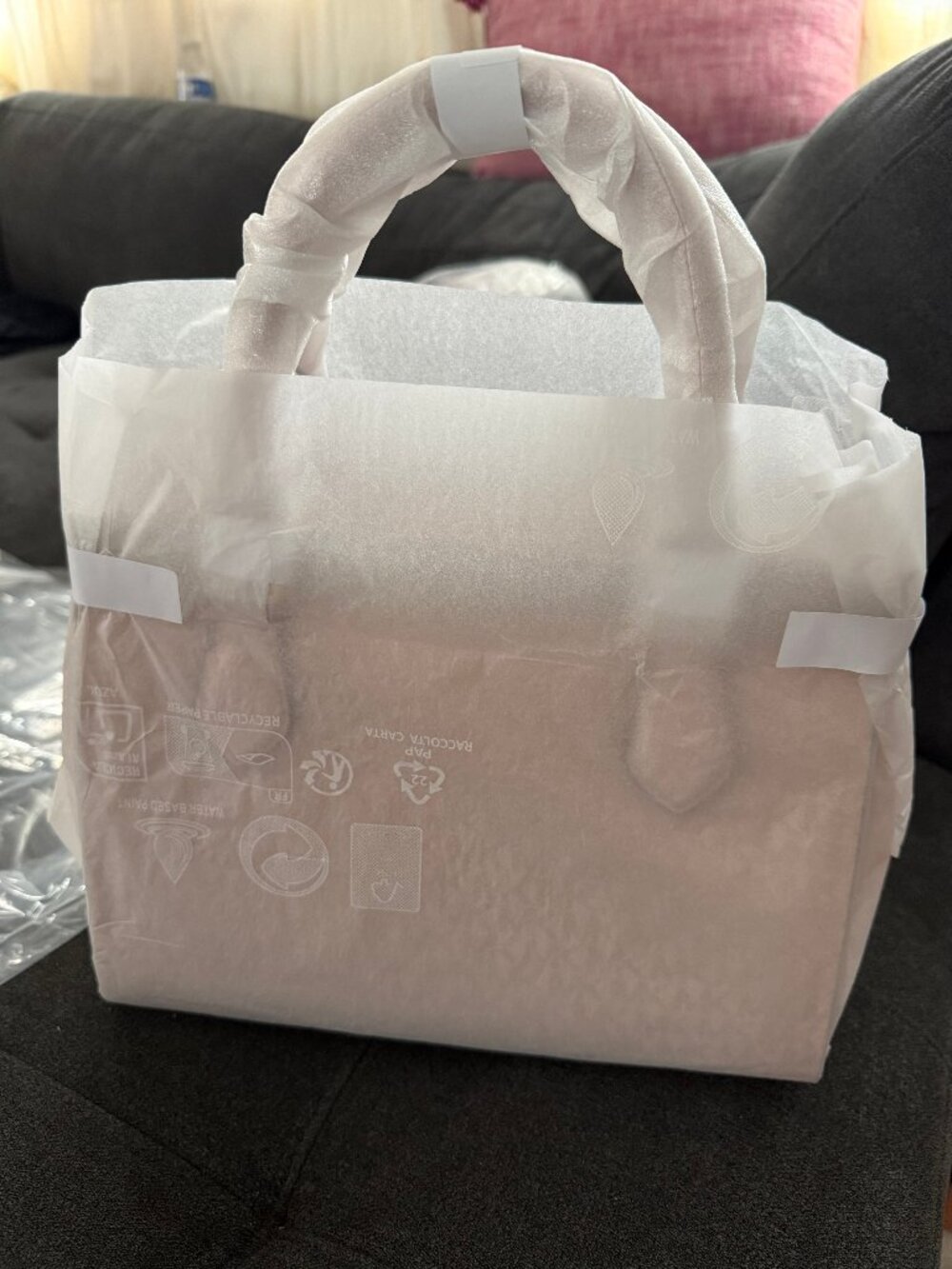 Authentic MK Bags - Picture 4 of 9